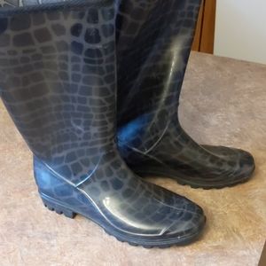 Rain boots